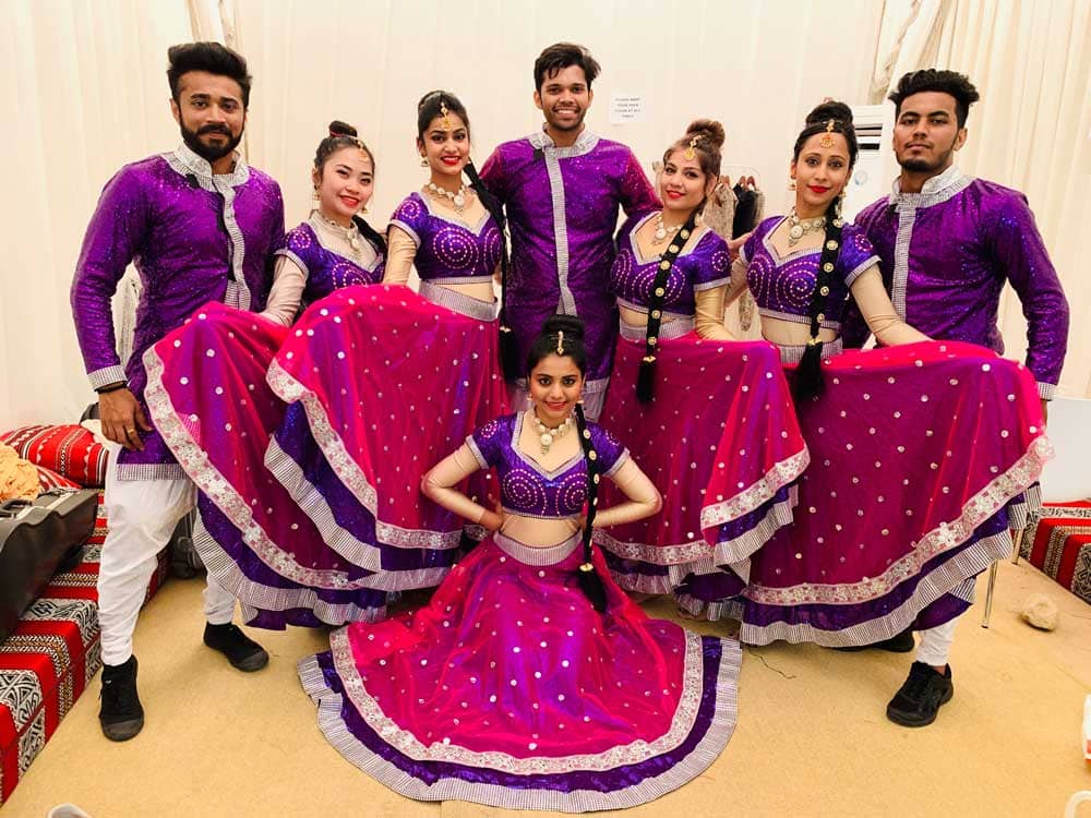 Bollywood dance - DANCE TROUPE
