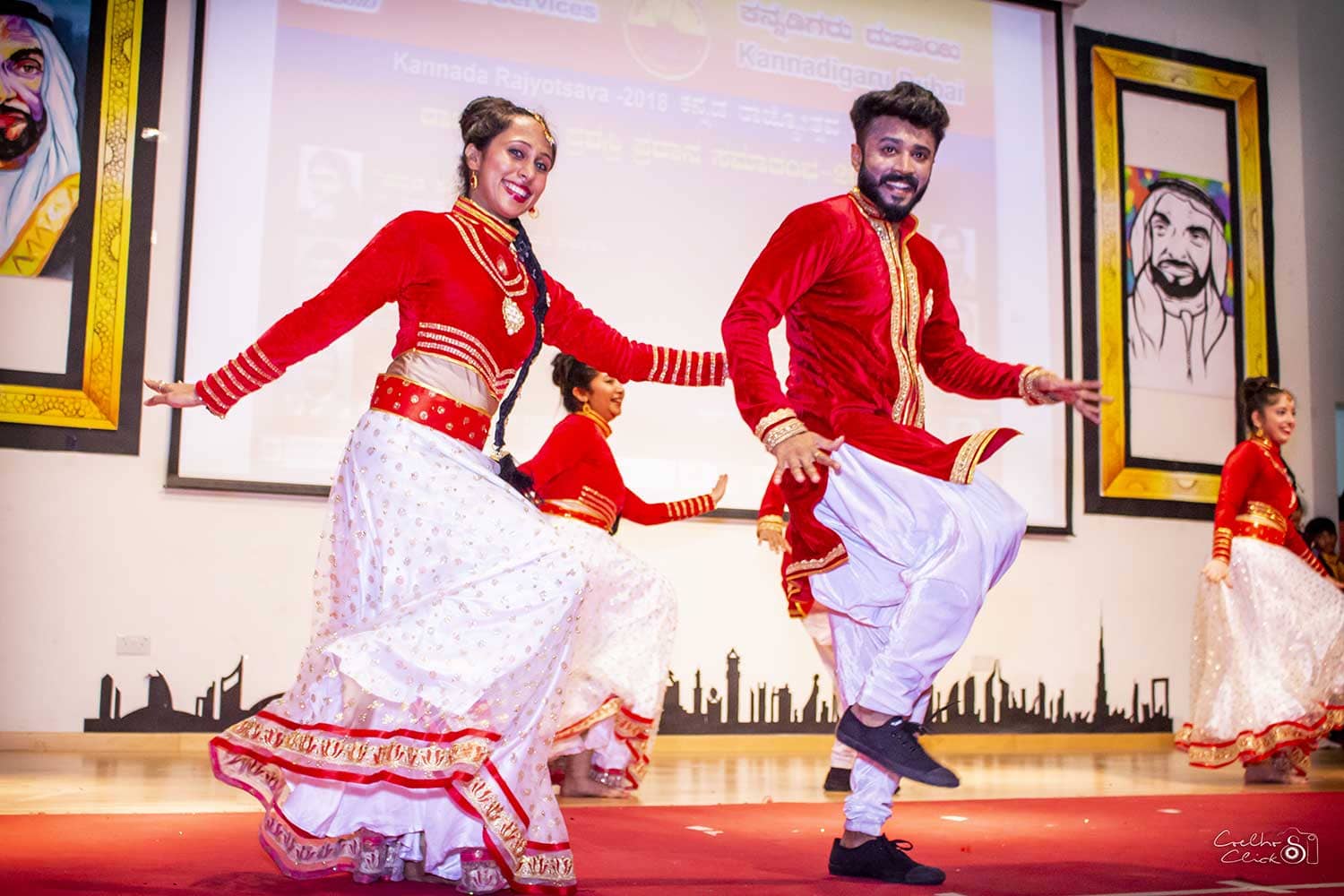Bollywood red 1 - DANCE TROUPE